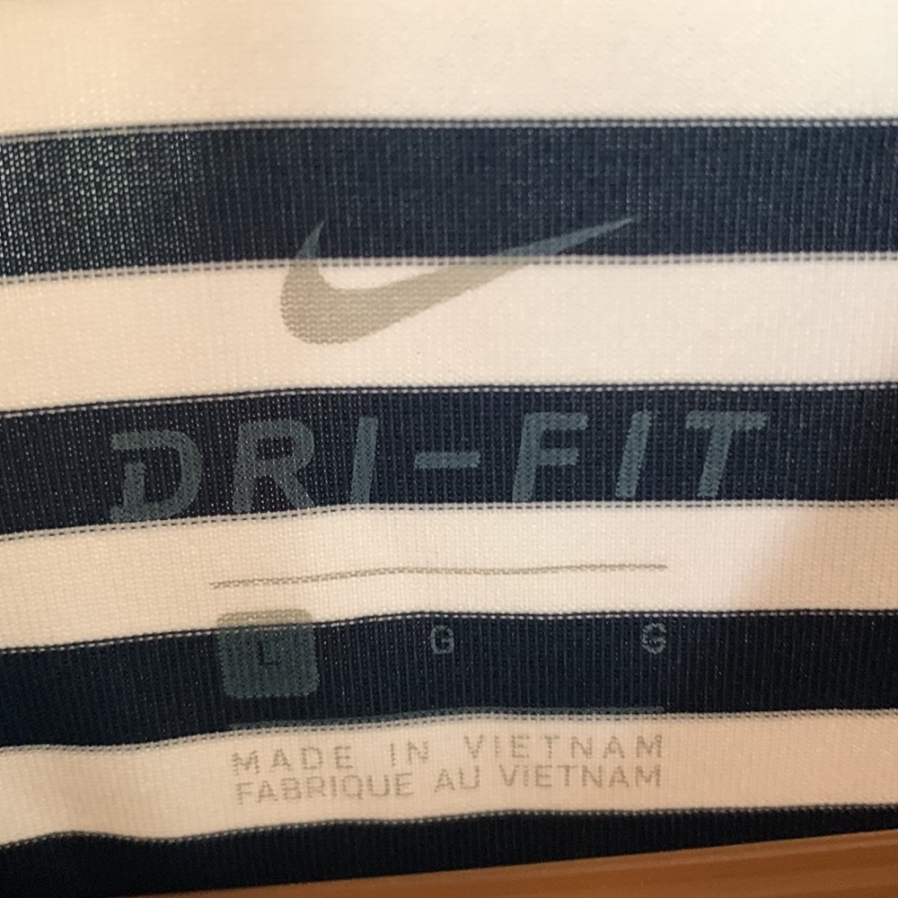 Nike Michigan golf shirt- men’s large - Picture 4 of 5
